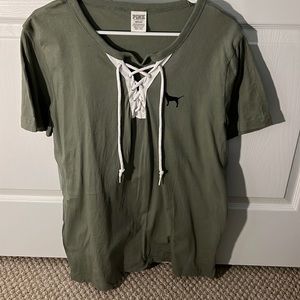 ✨Victoria’s Secret PINK✨ 
Olive green short sleeve shirt
Size large